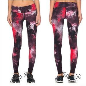 Alo Ruby Red Smoke Print Airbrush Leggings Size Small